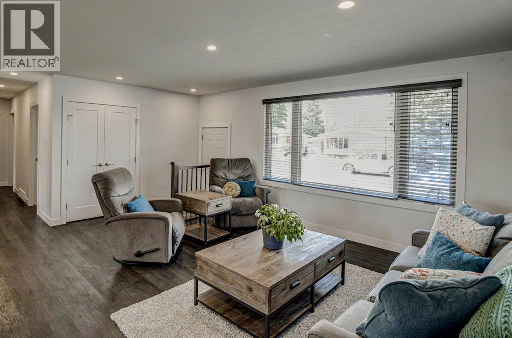 7024 20 Street Se, Calgary, Alberta  T2C 0P6 - Photo 5 - A2299733