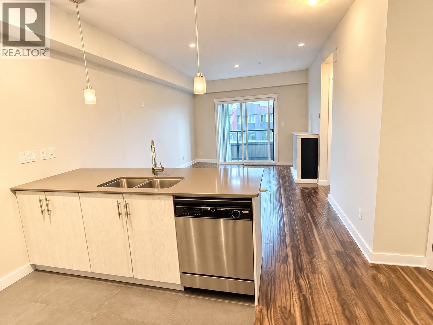 304 7777 Royal Oak Avenue, Burnaby, British Columbia  V5J 4K2 - Photo 6 - R3109461