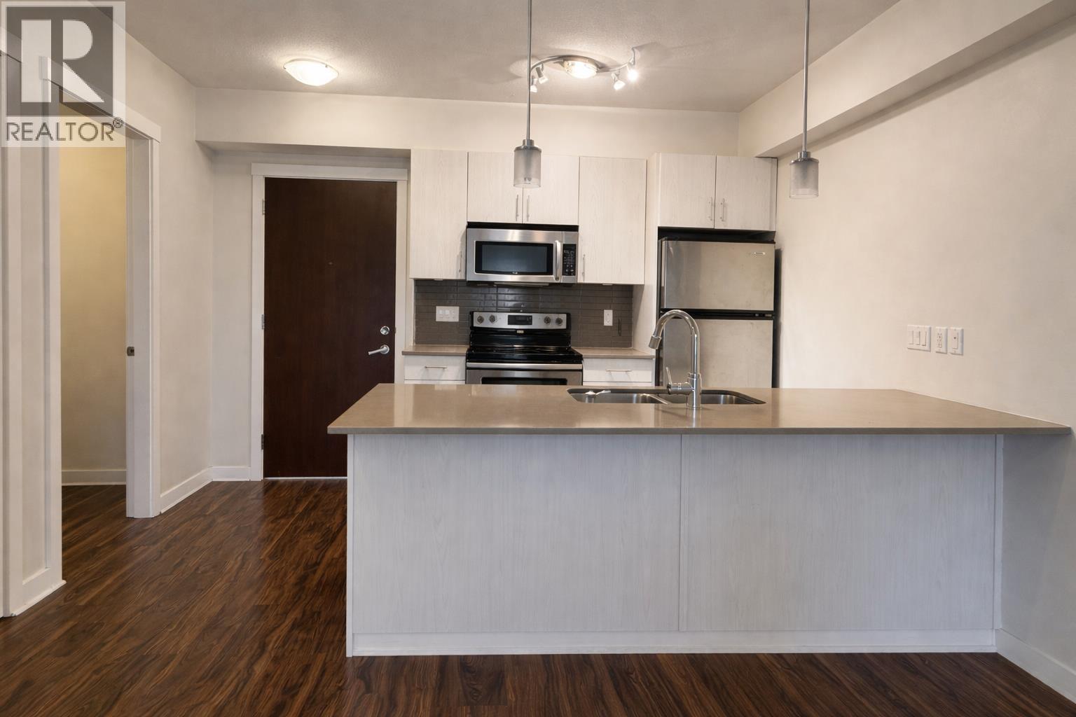 304 7777 Royal Oak Avenue, Burnaby, British Columbia  V5J 4K2 - Photo 4 - R3109461