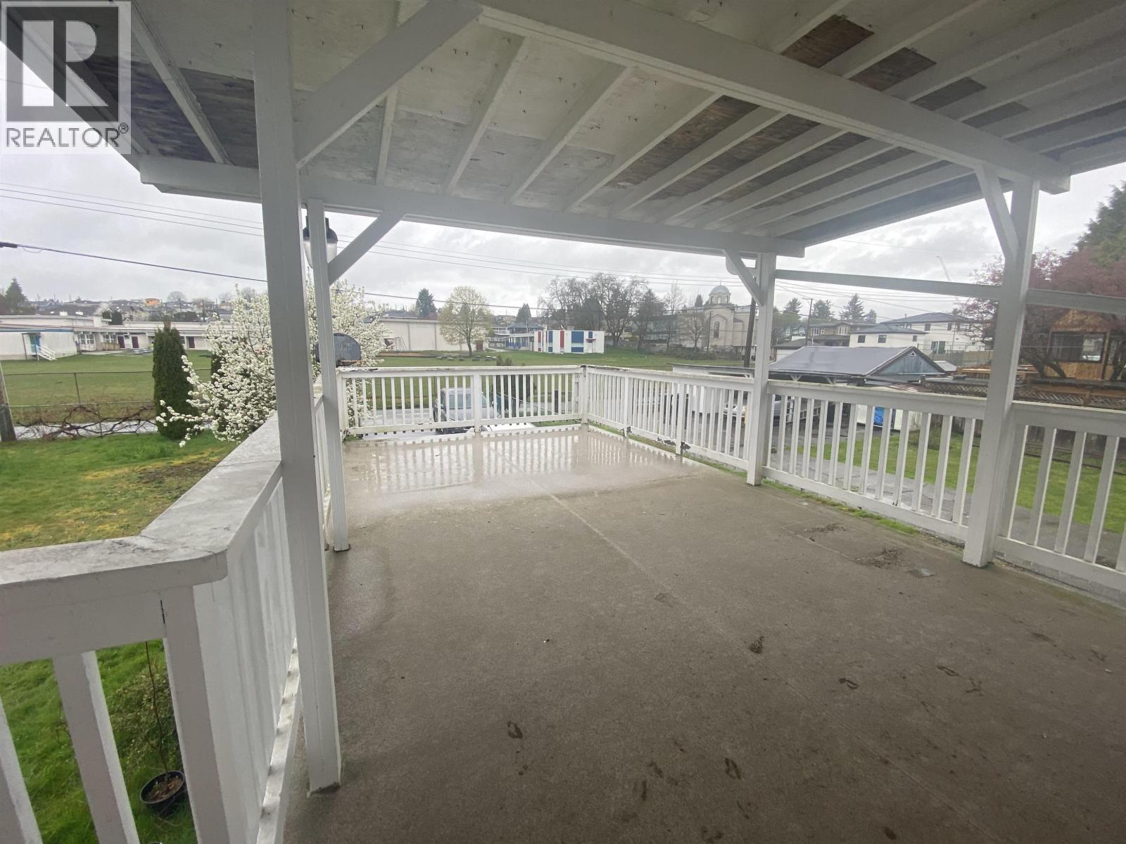 7635 10th Avenue, Burnaby, British Columbia  V3N 2S1 - Photo 7 - R3111217