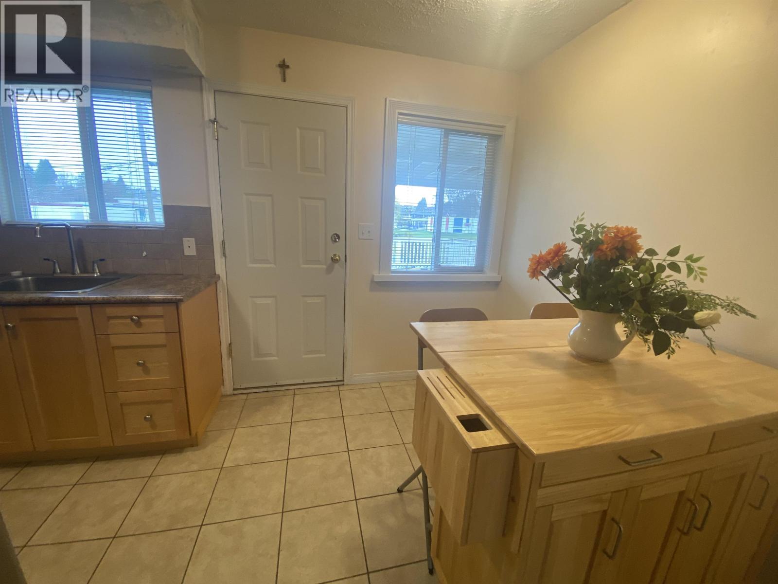 7635 10th Avenue, Burnaby, British Columbia  V3N 2S1 - Photo 15 - R3111217