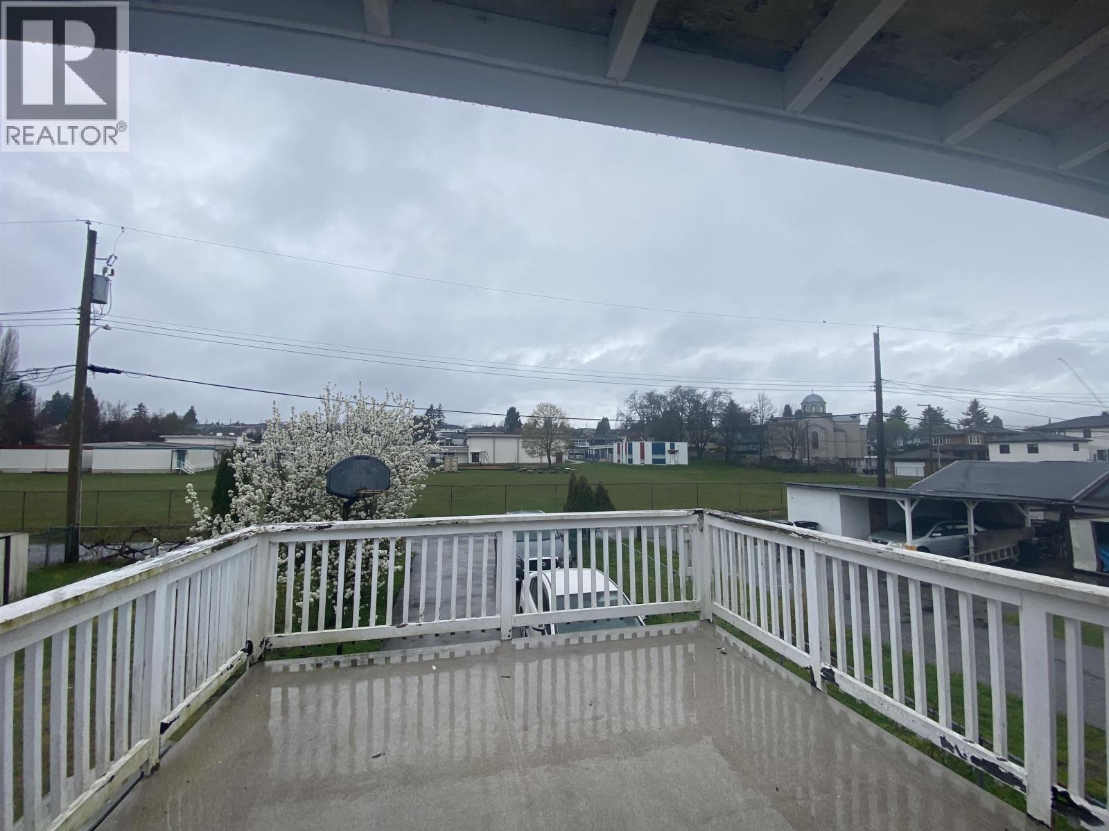 7635 10th Avenue, Burnaby, British Columbia  V3N 2S1 - Photo 13 - R3111217