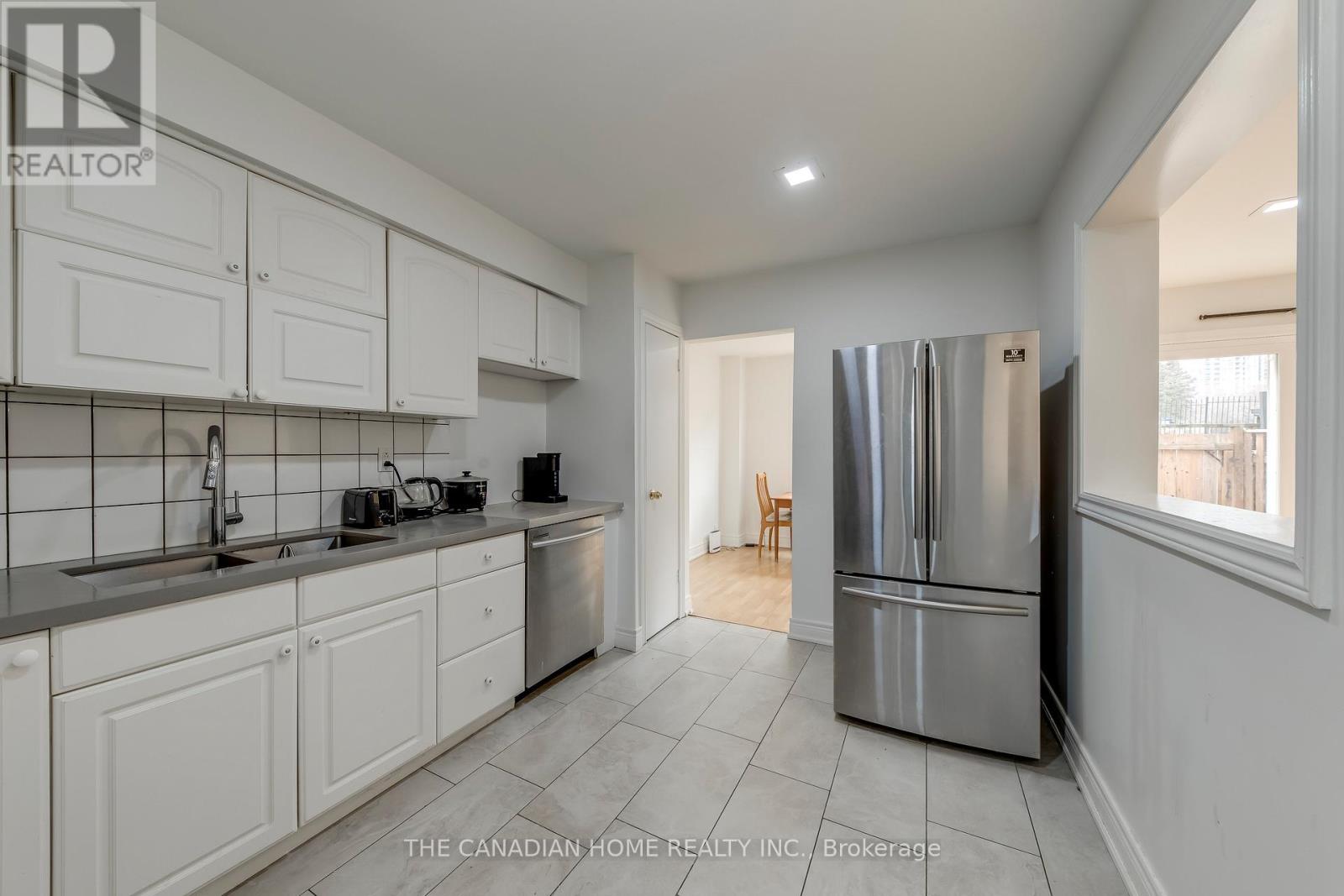 35 - 41 Mississauga Valley Boulevard E, Mississauga, Ontario  L5A 3N5 - Photo 9 - W13009672