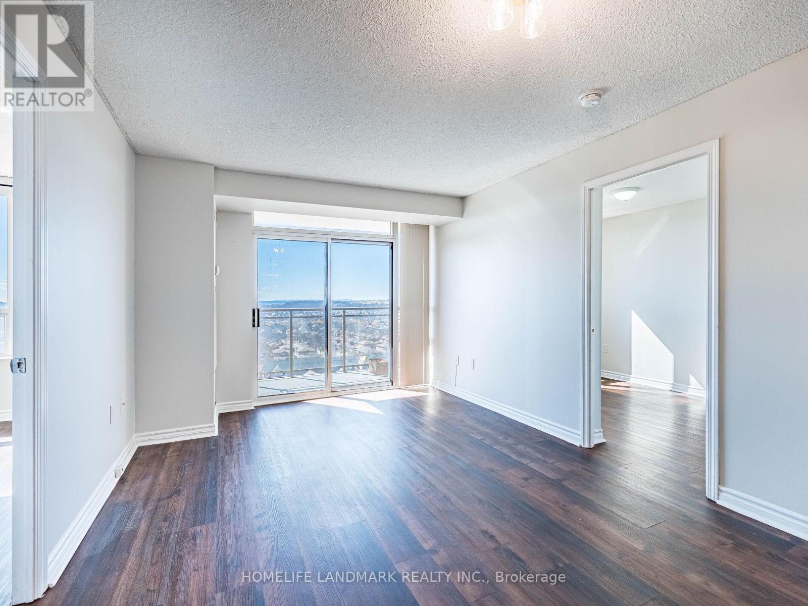 1210 - 55 Strathaven Drive, Mississauga, Ontario  L5R 4G9 - Photo 2 - W13009696