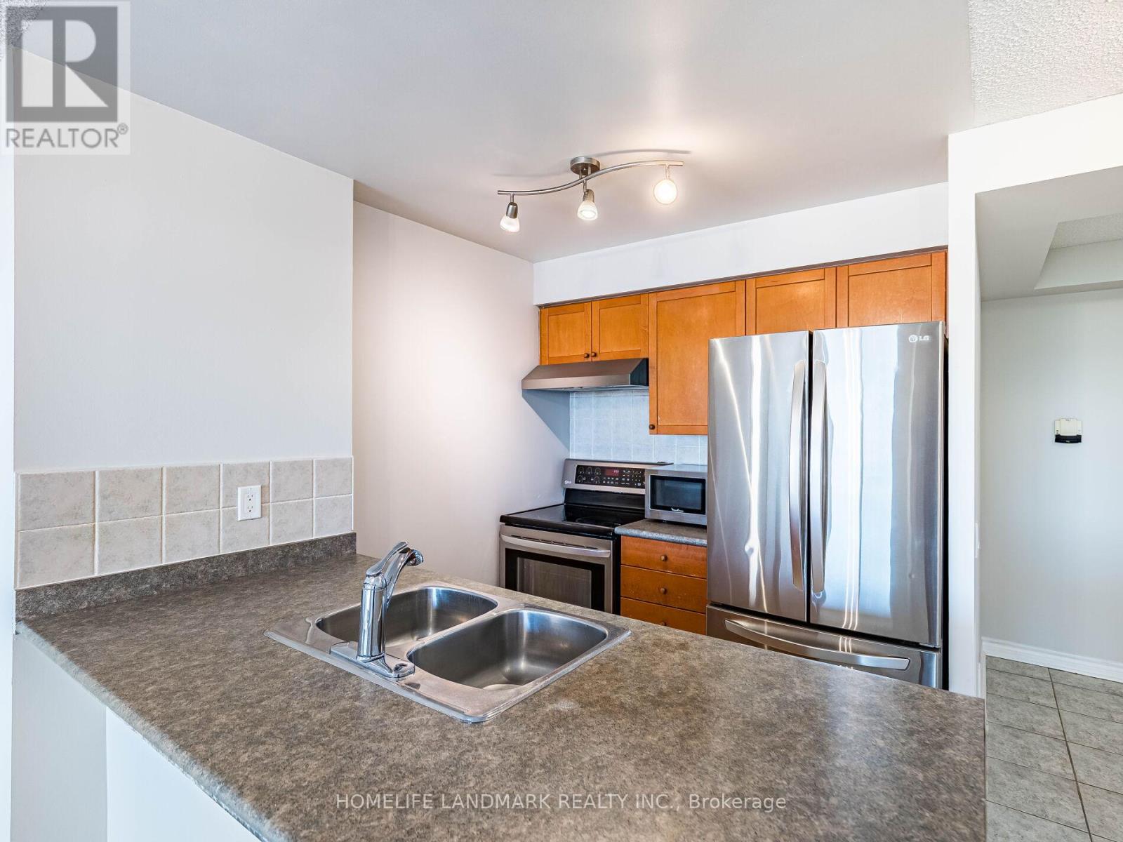 1210 - 55 Strathaven Drive, Mississauga, Ontario  L5R 4G9 - Photo 6 - W13009696