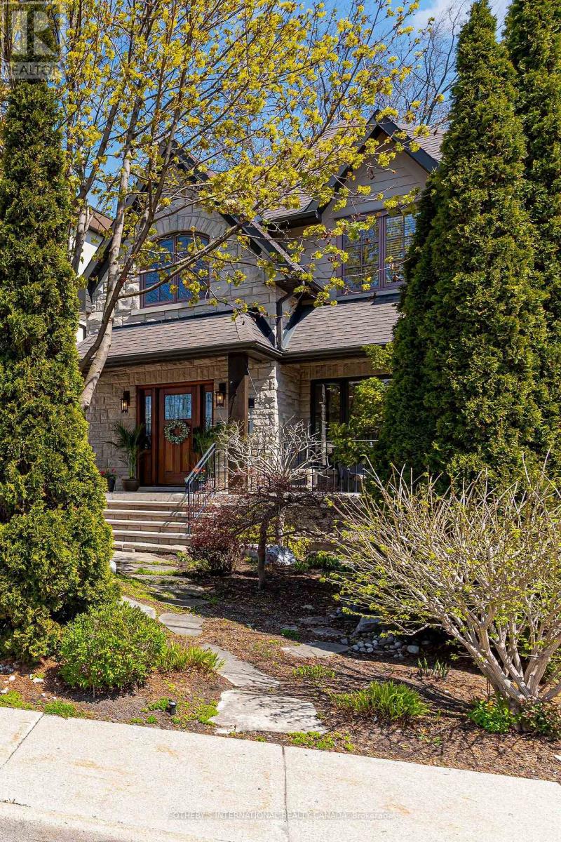 31 Maple Avenue N, Mississauga, Ontario  L5H 2R9 - Photo 3 - W13009768