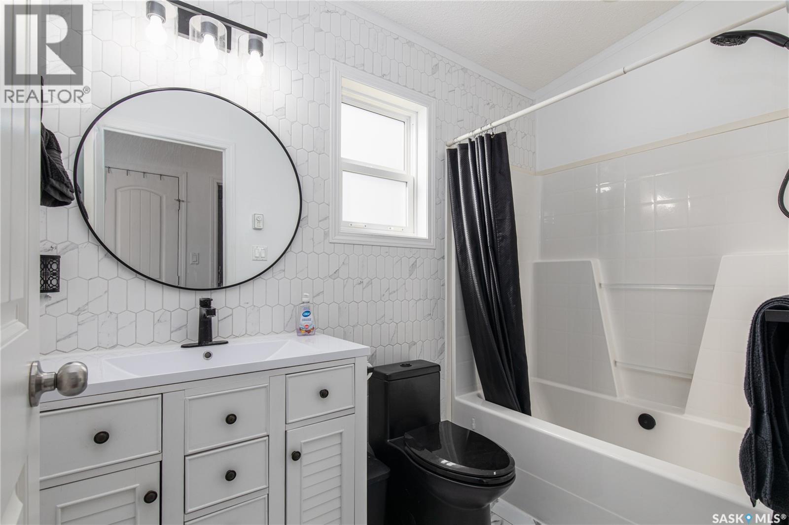 130 Marine Drive, South Lake, Saskatchewan  S0G 4C0 - Photo 14 - SK033141