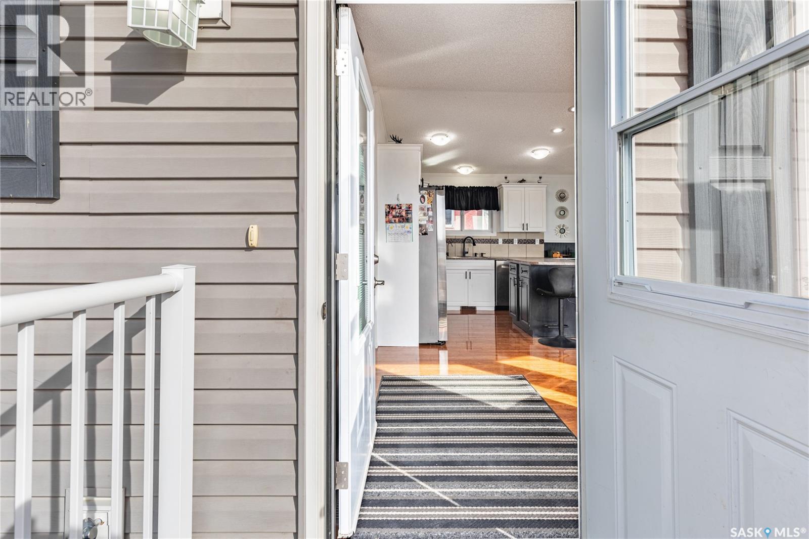 130 Marine Drive, South Lake, Saskatchewan  S0G 4C0 - Photo 3 - SK033141