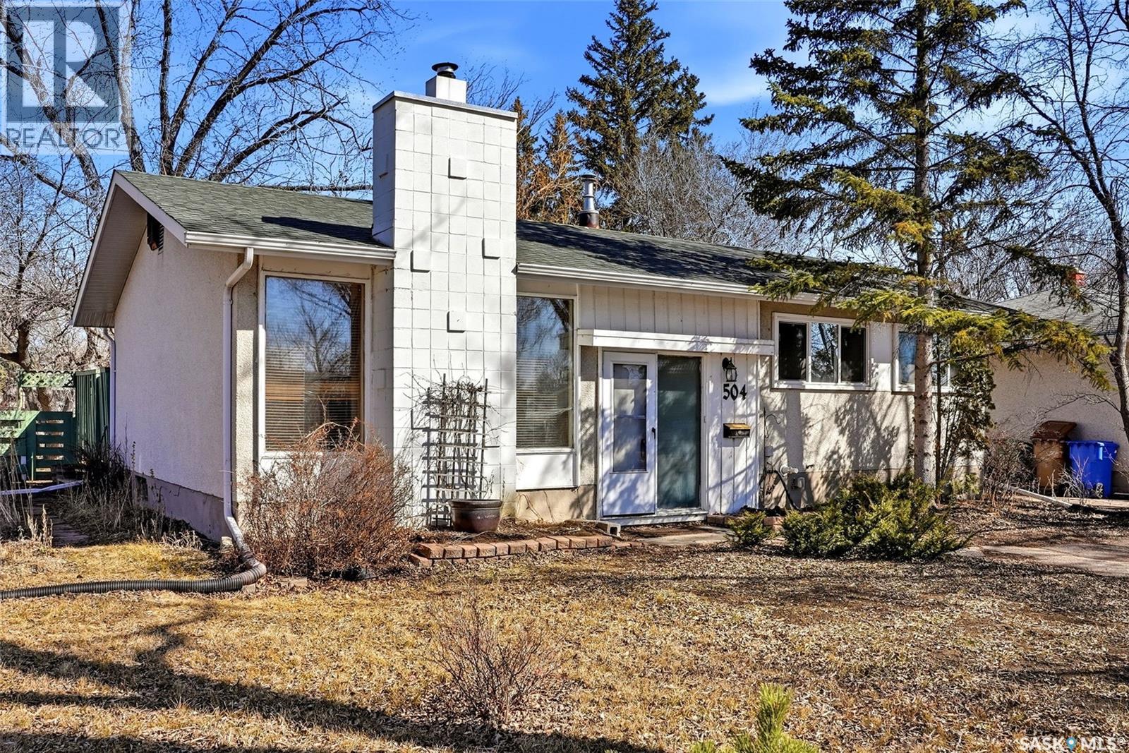 504 Shannon Road, Regina, Saskatchewan  S4S 5J5 - Photo 1 - SK033111
