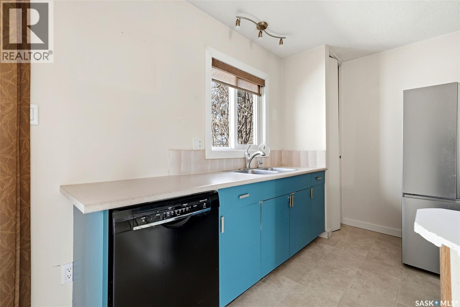 504 Shannon Road, Regina, Saskatchewan  S4S 5J5 - Photo 10 - SK033111