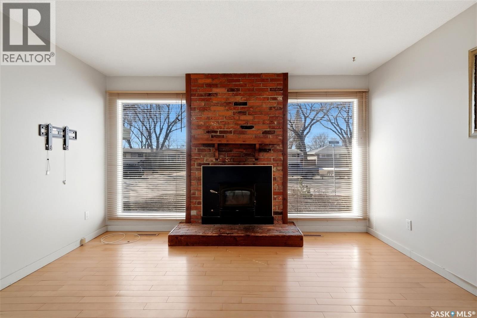 504 Shannon Road, Regina, Saskatchewan  S4S 5J5 - Photo 5 - SK033111