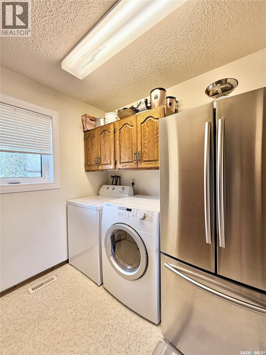 329 Douglass Street, Outlook, Saskatchewan  S0L 2N0 - Photo 17 - SK033110