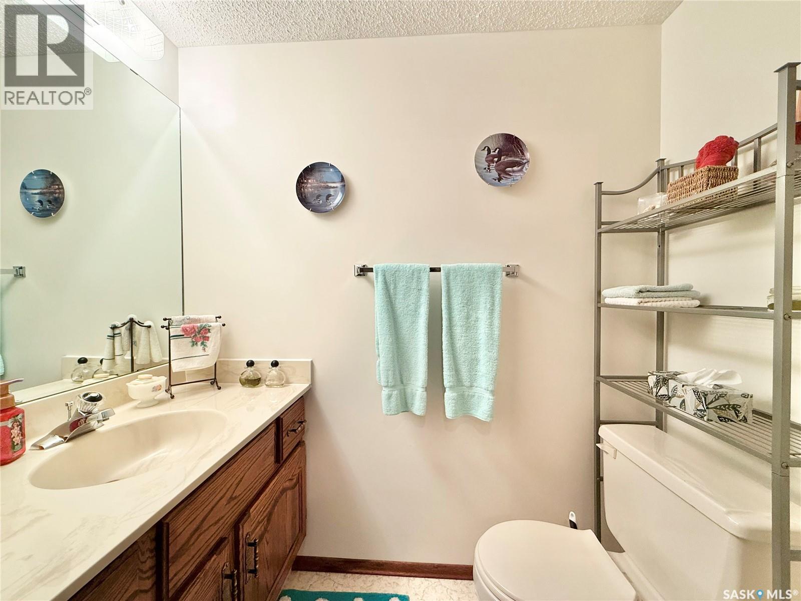 329 Douglass Street, Outlook, Saskatchewan  S0L 2N0 - Photo 35 - SK033110