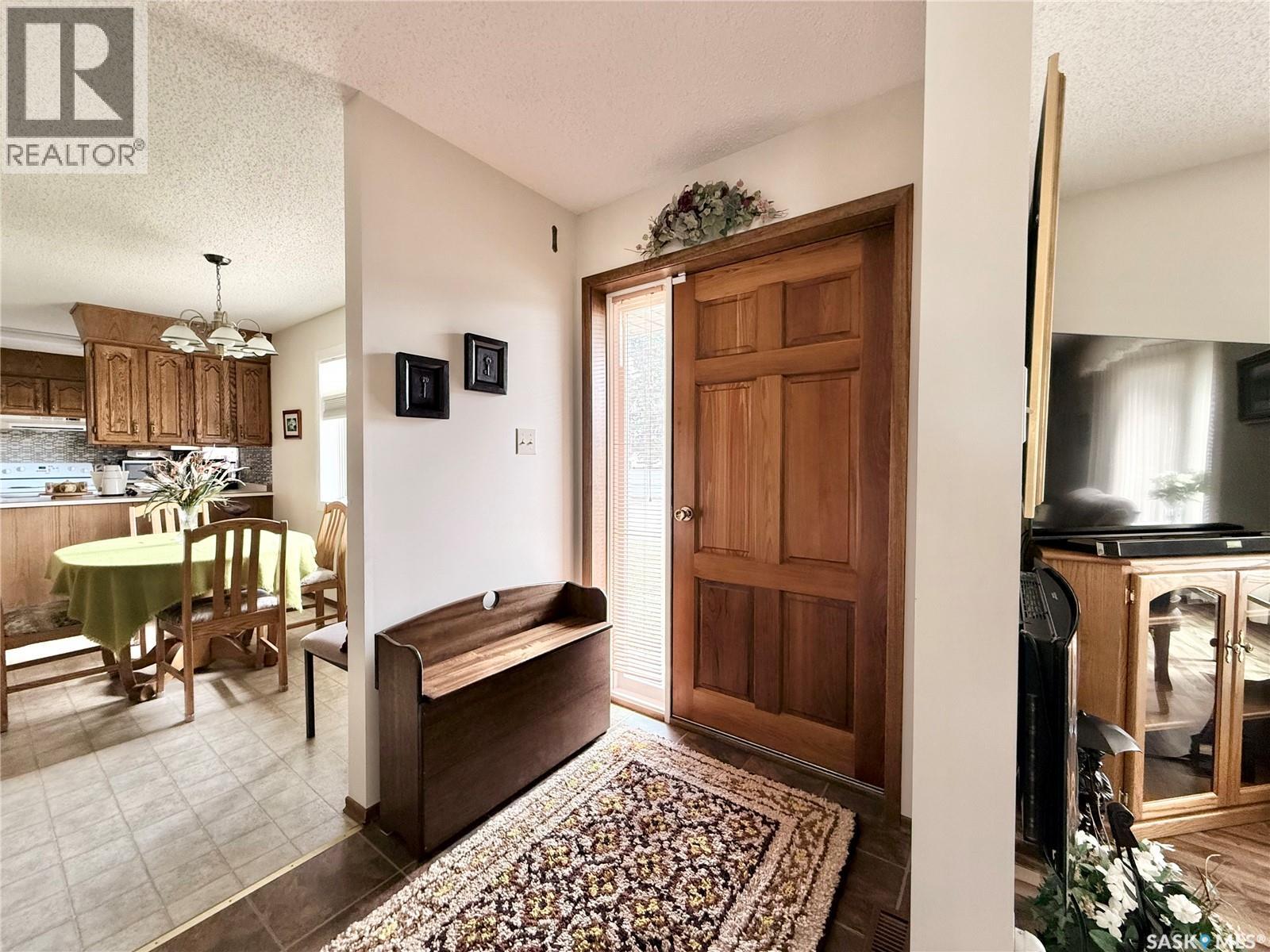 329 Douglass Street, Outlook, Saskatchewan  S0L 2N0 - Photo 8 - SK033110