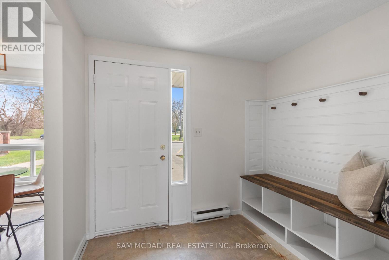 2 - 160 Rittenhouse Road, Kitchener, Ontario  N2E 3E9 - Photo 3 - X13009766