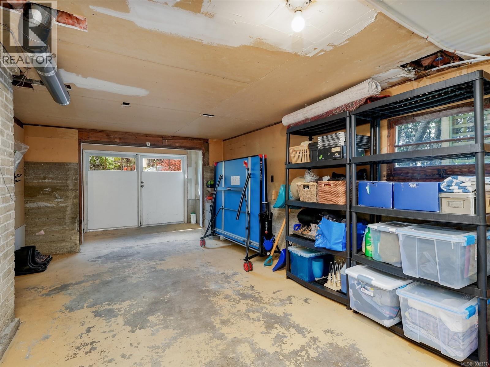 945 Falkland Rd, Oak Bay, British Columbia  V8S 4M1 - Photo 18 - 1032337