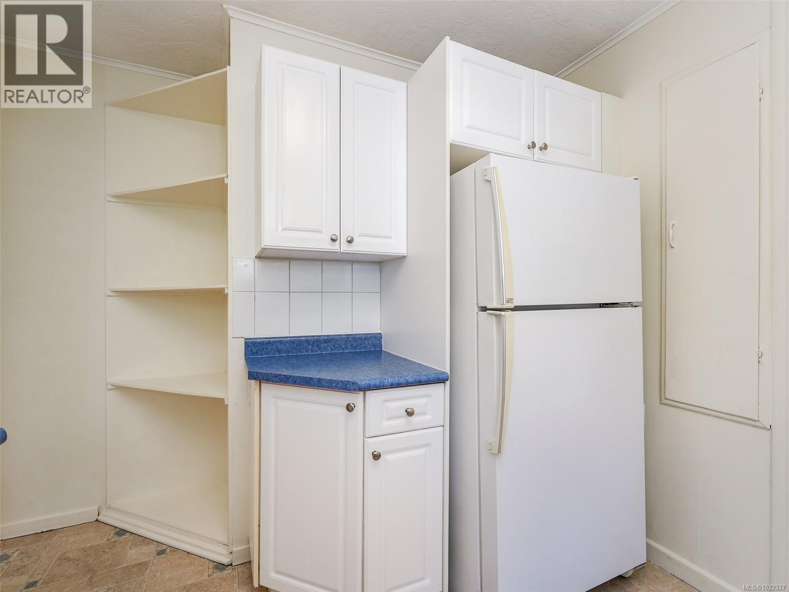 945 Falkland Rd, Oak Bay, British Columbia  V8S 4M1 - Photo 8 - 1032337