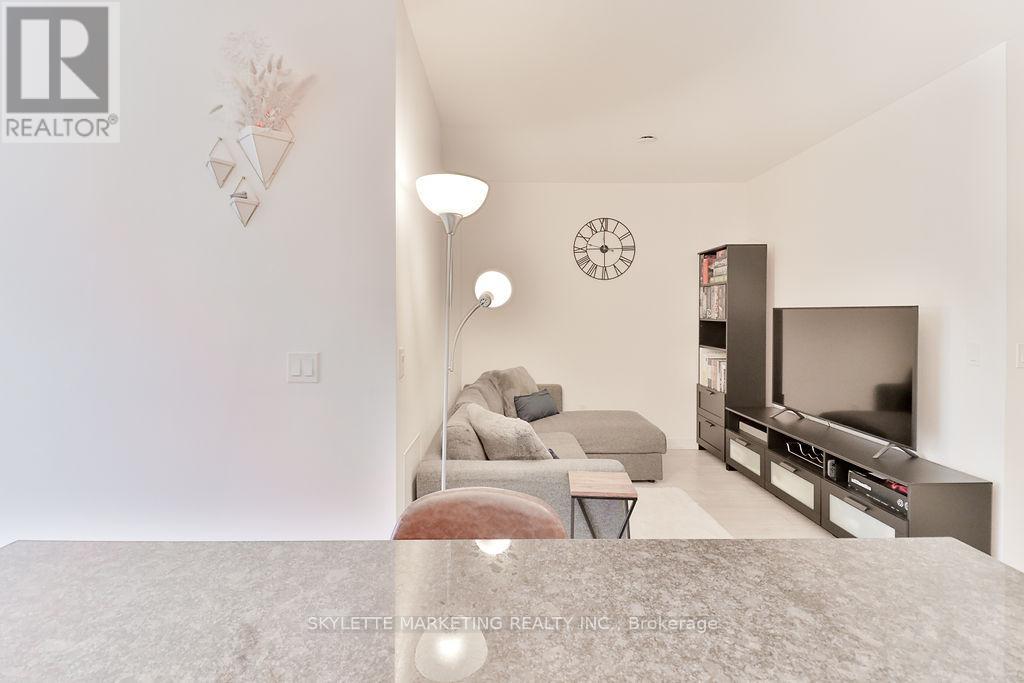 659 - 31 Tippett Road, Toronto, Ontario  M3H 0C8 - Photo 18 - C13007908