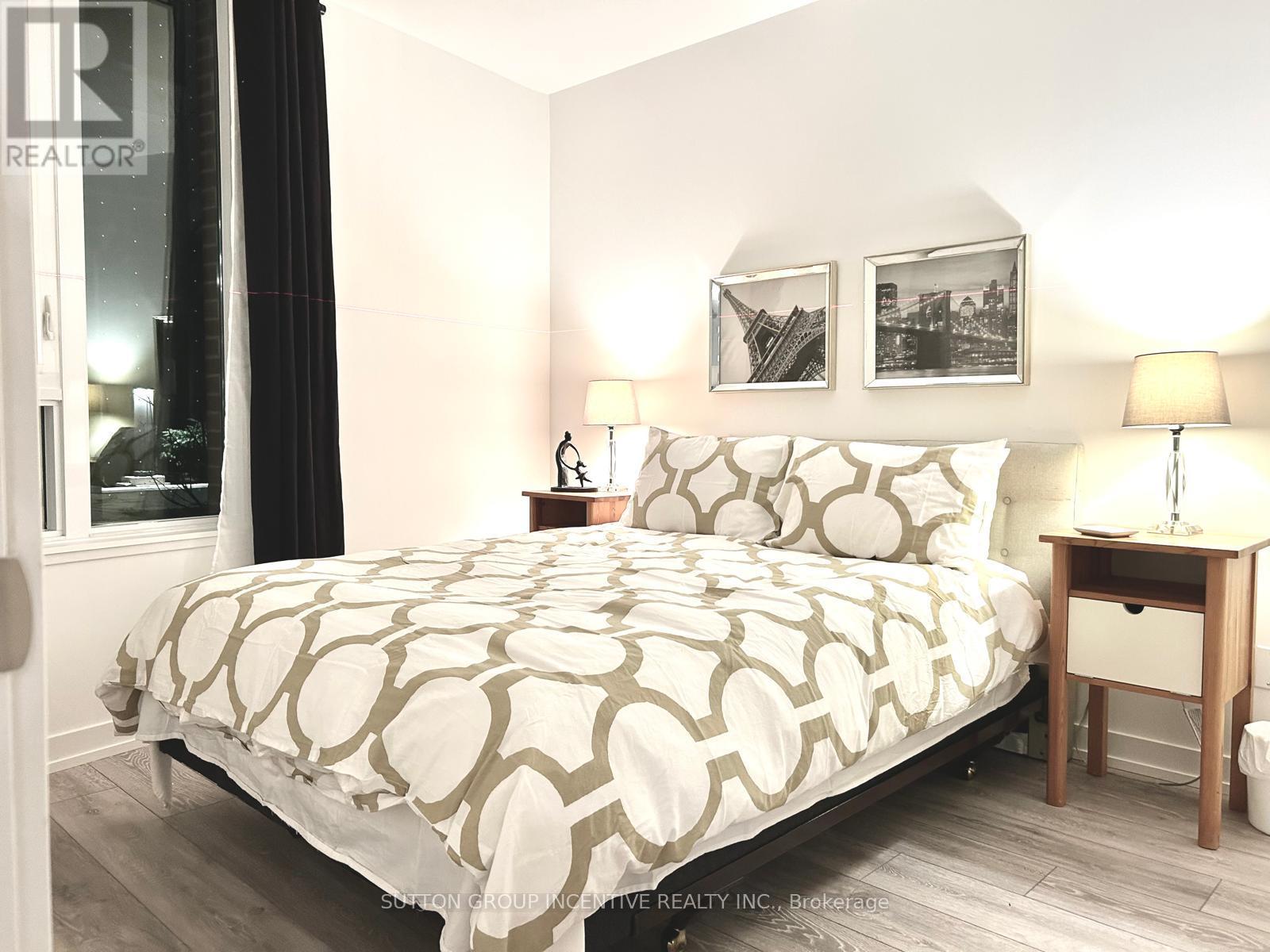 11 Maryport Avenue, Toronto, Ontario  M3M 0E2 - Photo 7 - W13009720