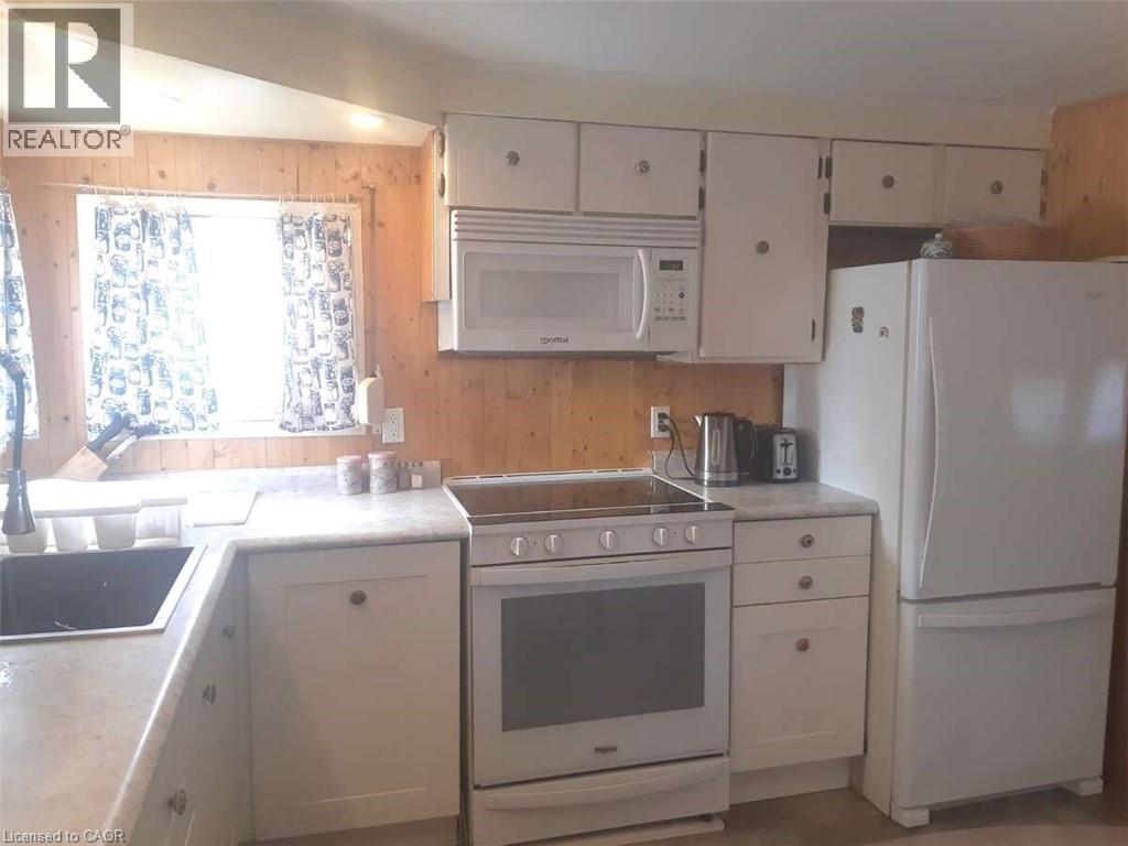 18 Sutton Drive, Goderich, Ontario  N7A 3Y3 - Photo 6 - 40772813