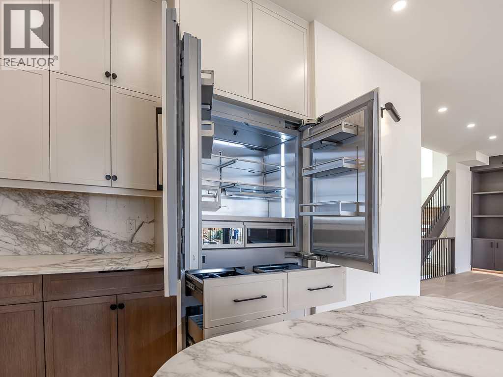 15 42 Street Sw, Calgary, Alberta  T3C 1Y2 - Photo 10 - A2276766