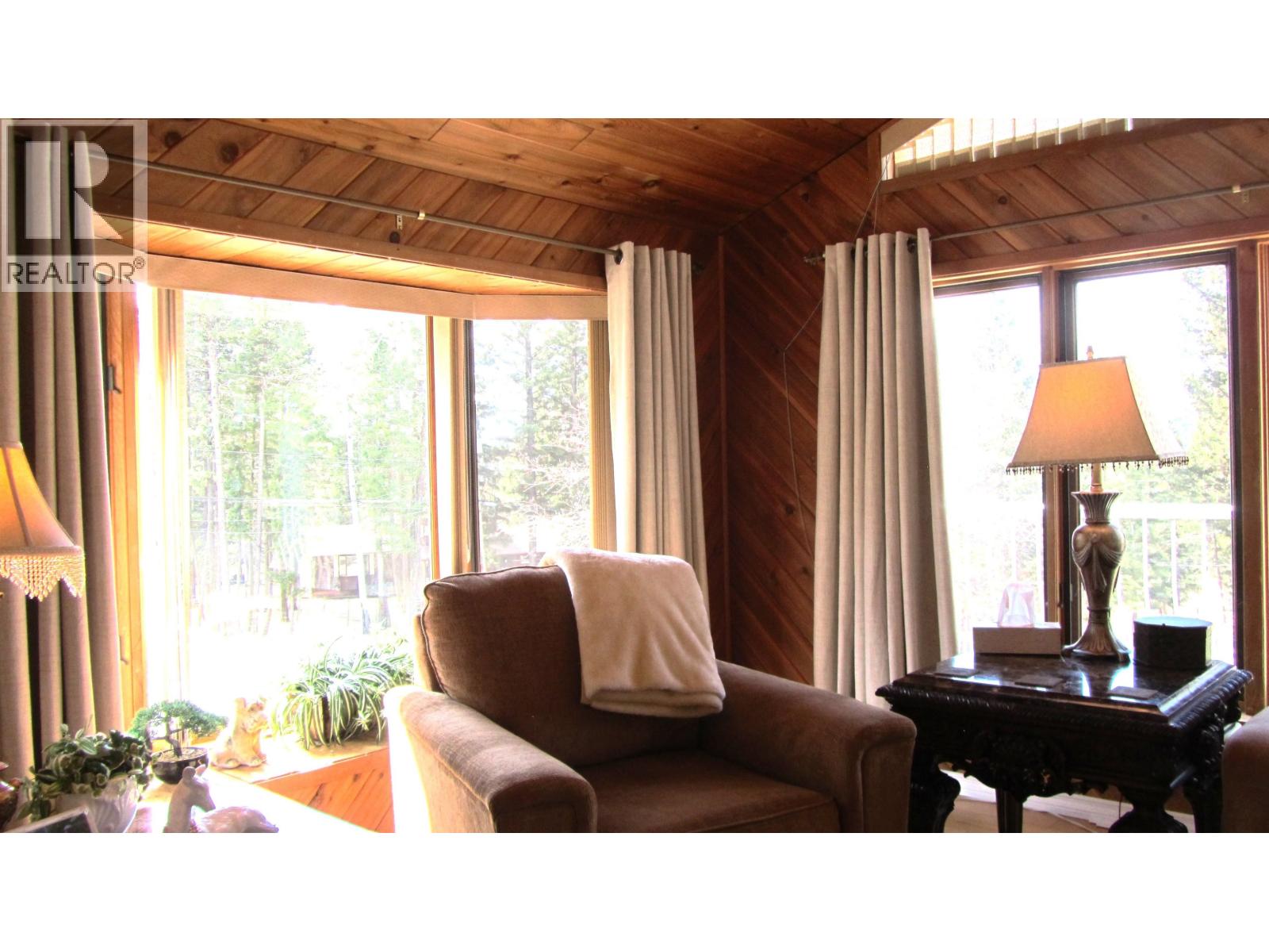 4827 Kitwanga Drive, 108 Mile Ranch, British Columbia  V0K 2Z0 - Photo 4 - R3107301