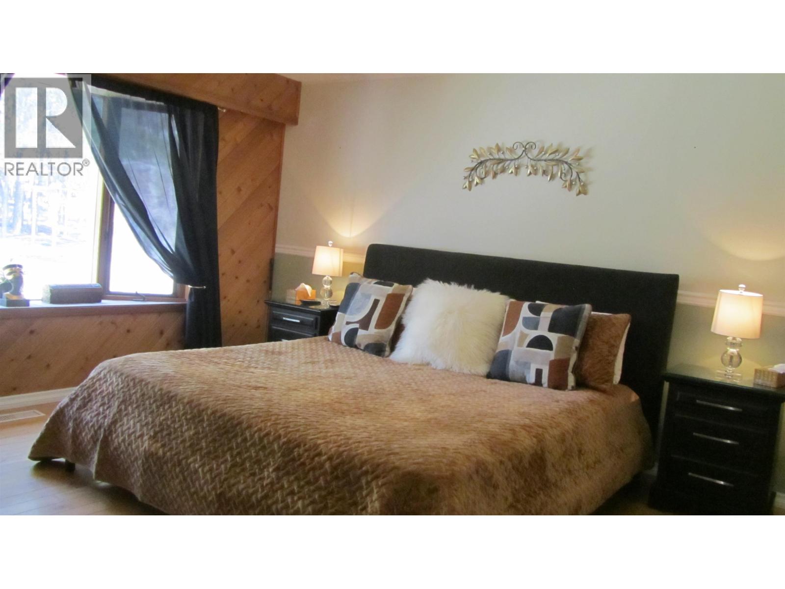 4827 Kitwanga Drive, 108 Mile Ranch, British Columbia  V0K 2Z0 - Photo 10 - R3107301