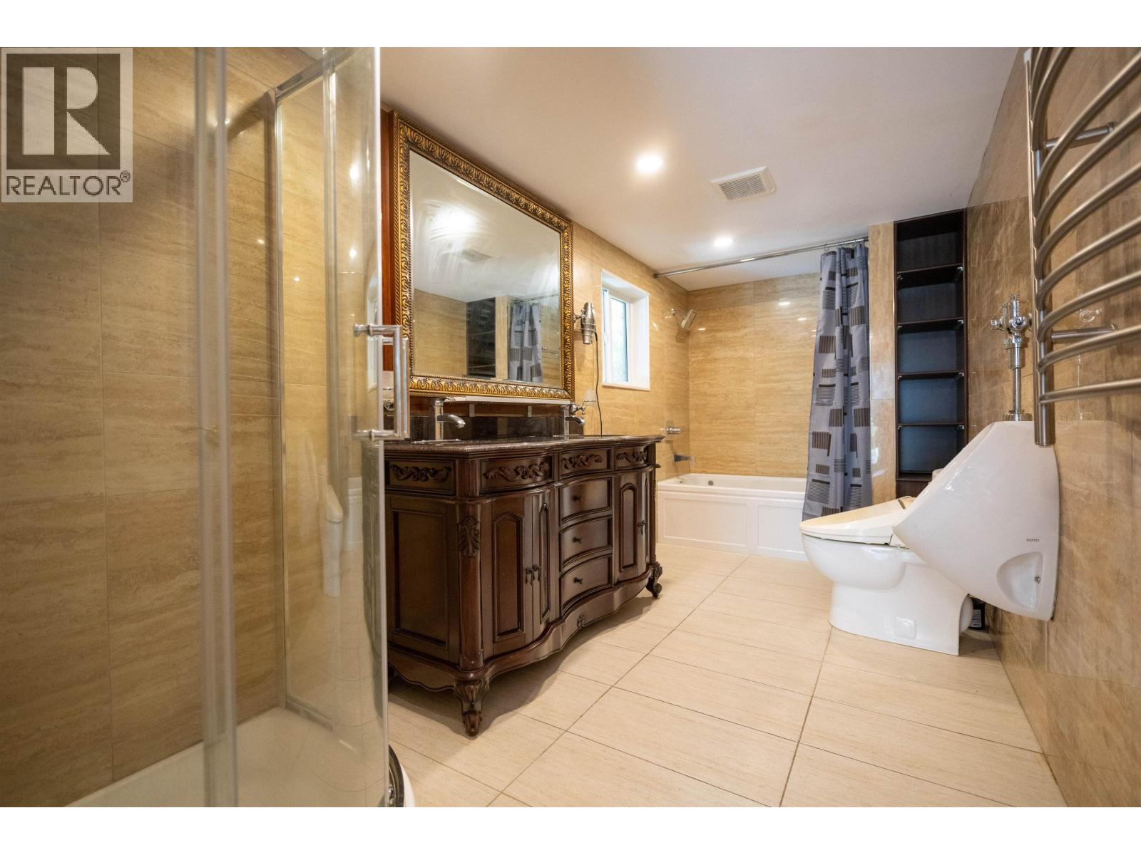 4515 Stonehaven Avenue, North Vancouver, British Columbia  V7G 1E7 - Photo 14 - R3112021