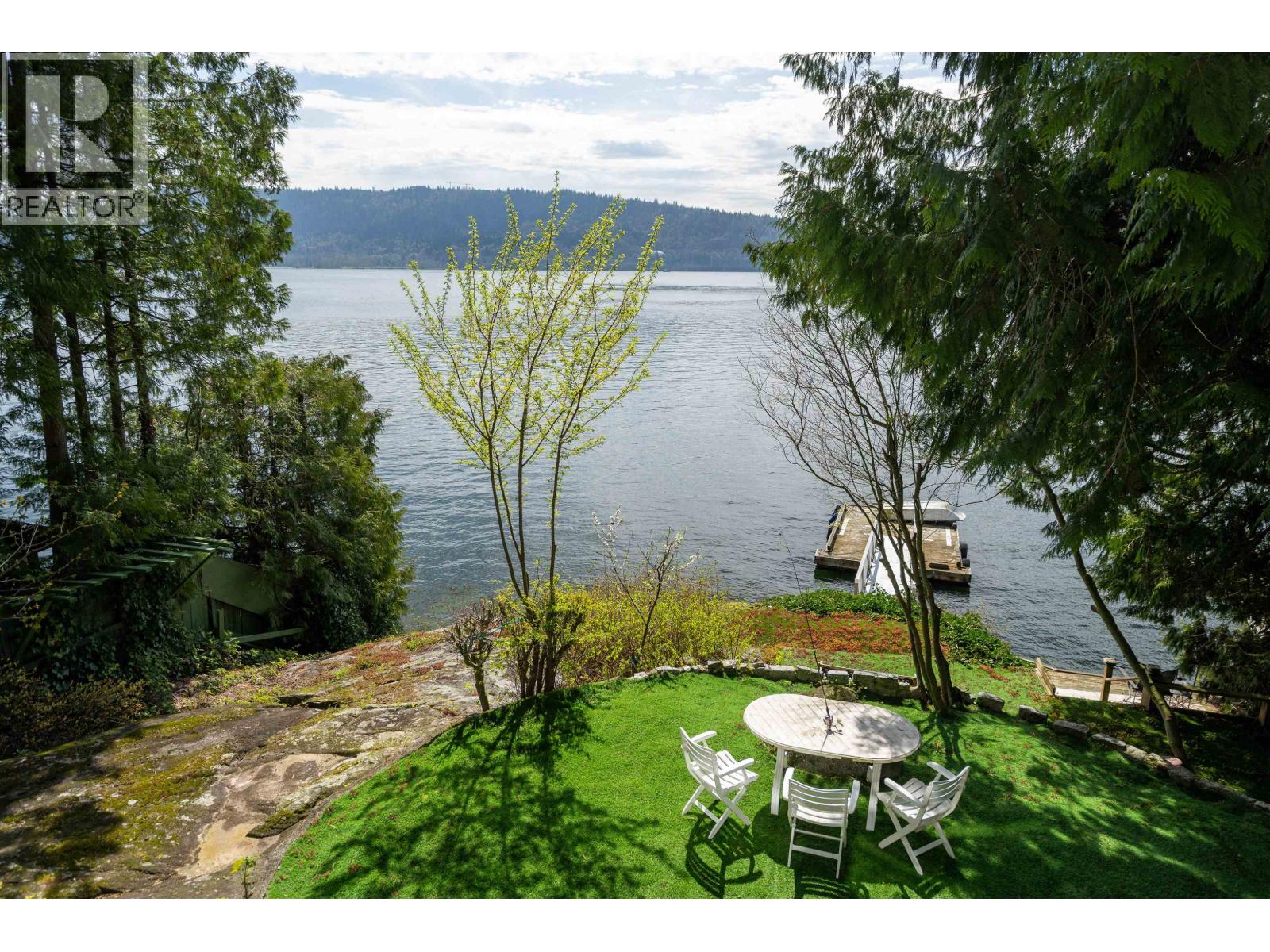 4515 Stonehaven Avenue, North Vancouver, British Columbia  V7G 1E7 - Photo 30 - R3112021