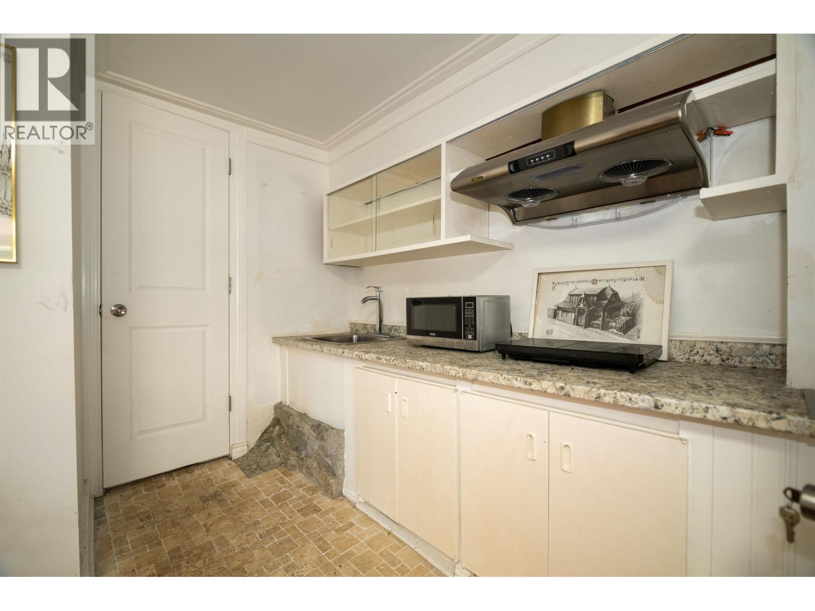 4515 Stonehaven Avenue, North Vancouver, British Columbia  V7G 1E7 - Photo 21 - R3112021