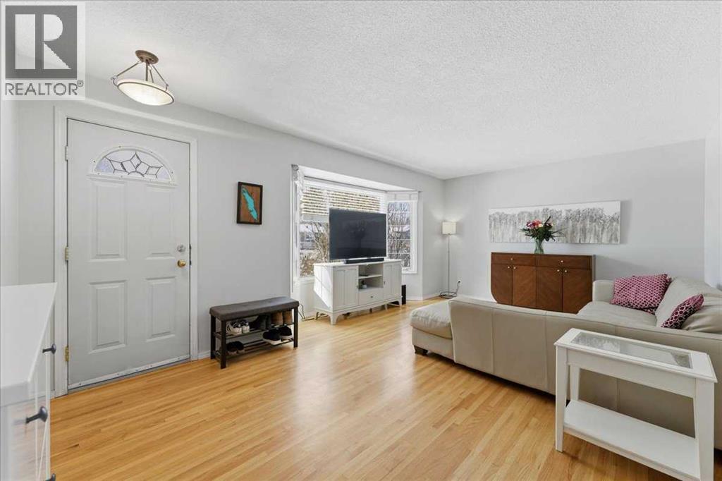 140 Waterloo Drive Sw, Calgary, Alberta  T3C 3G3 - Photo 8 - A2297794