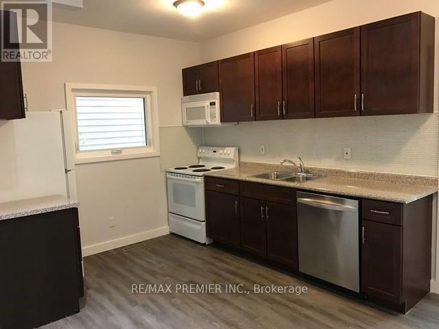 176 Coxwell Avenue, Toronto, Ontario  M4L 3B2 - Photo 4 - E12968500