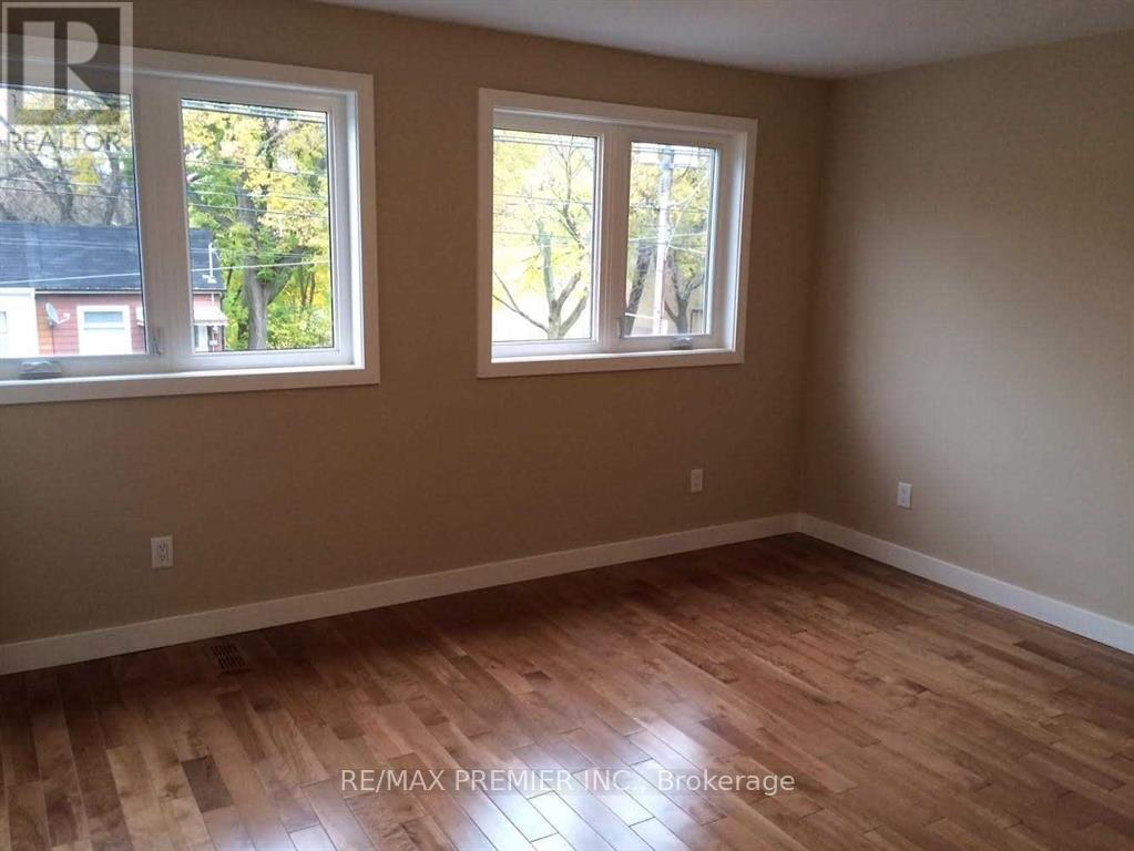 176 Coxwell Avenue, Toronto, Ontario  M4L 3B2 - Photo 8 - E12968500