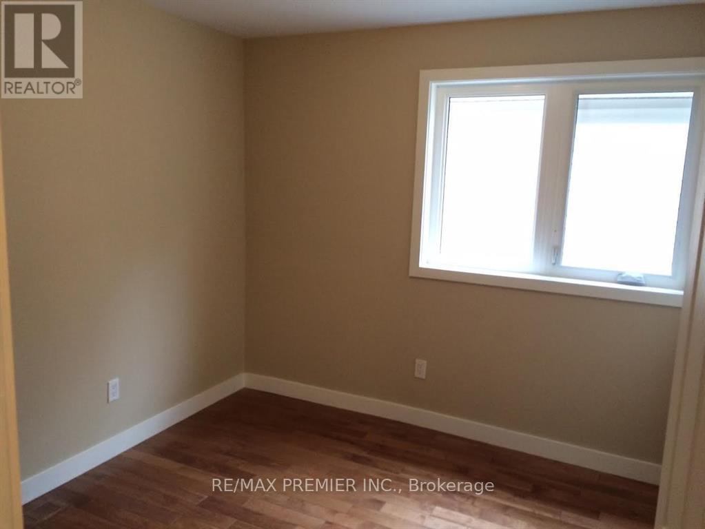 176 Coxwell Avenue, Toronto, Ontario  M4L 3B2 - Photo 10 - E12968500