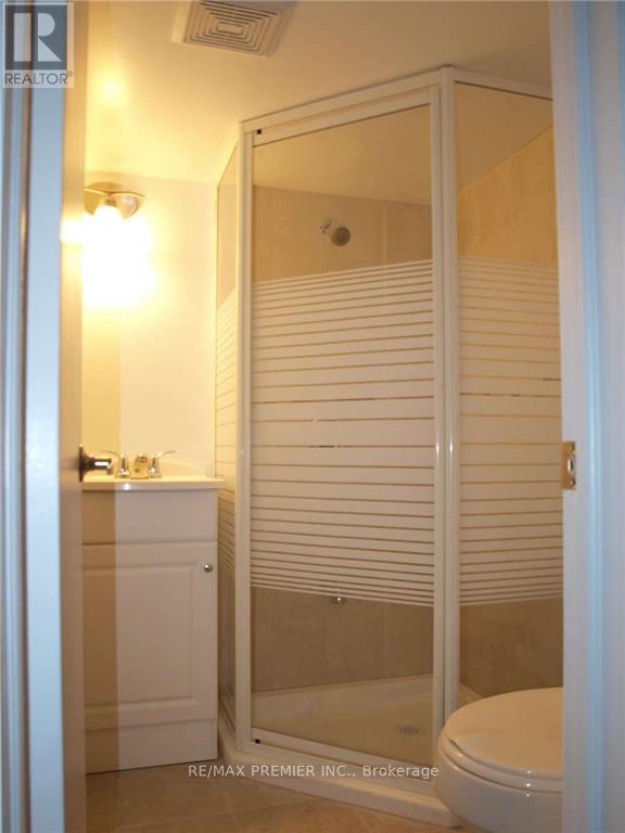 176 Coxwell Avenue, Toronto, Ontario  M4L 3B2 - Photo 14 - E12968500