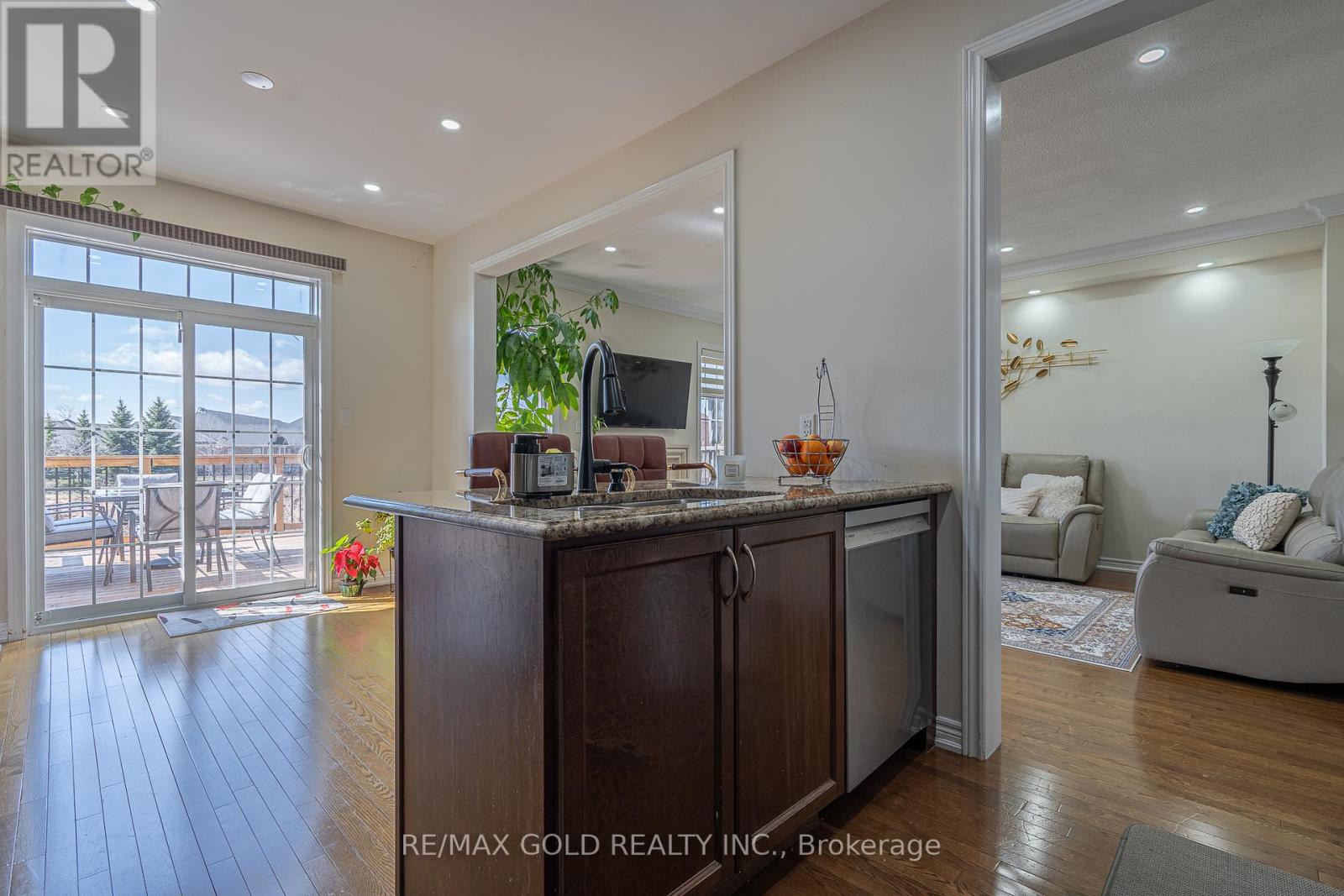 36 Naperton Drive, Brampton, Ontario  L6R 0Z5 - Photo 15 - W12991022