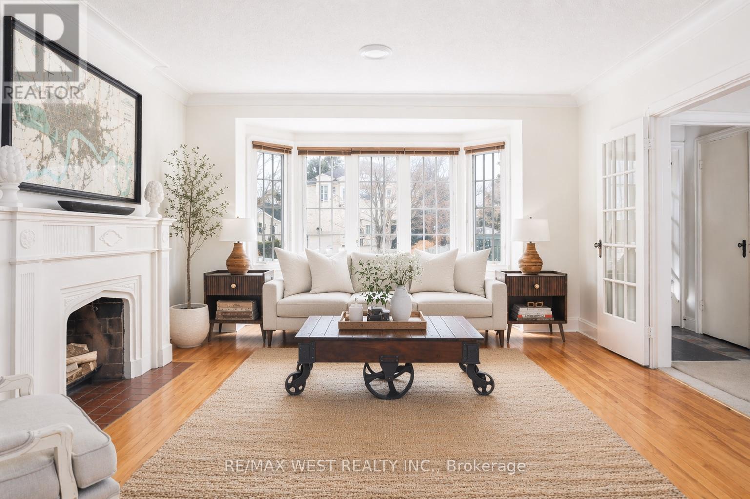 3 Glenroy Avenue, Toronto, Ontario  M8Y 2L9 - Photo 3 - W13006004