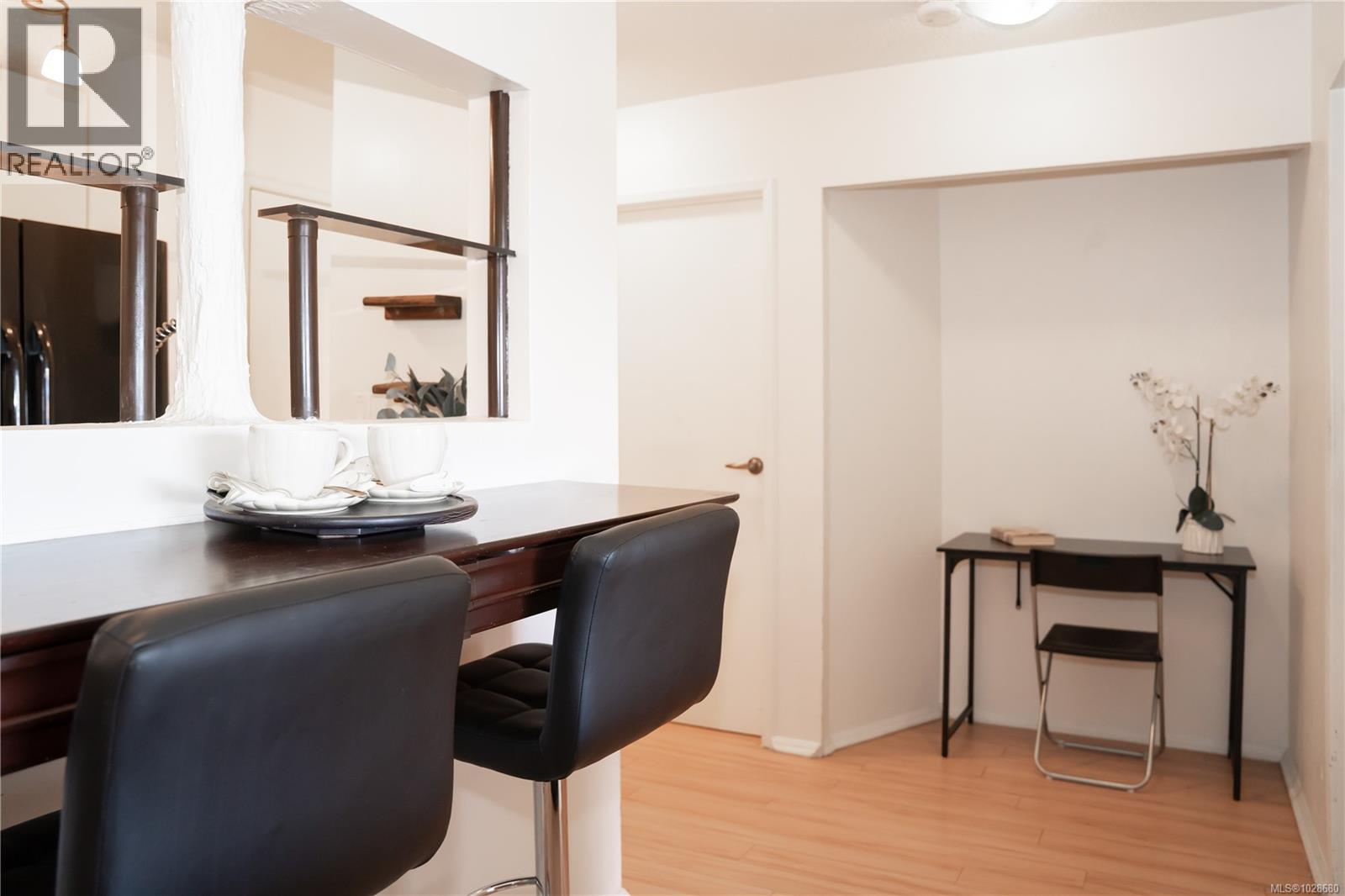 409 3277 Glasgow Ave, Saanich, British Columbia  V8X 1M3 - Photo 12 - 1028680