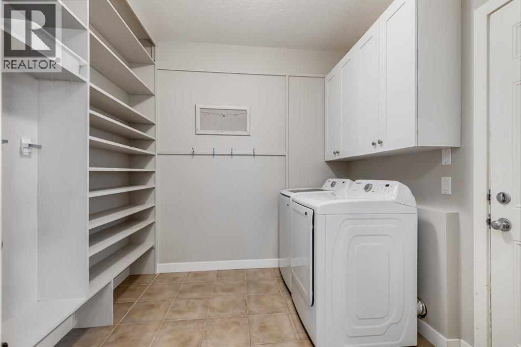 27 Everoak Bay SW, Calgary, Alberta  T2Y 0A2 - Photo 17 - A2287742