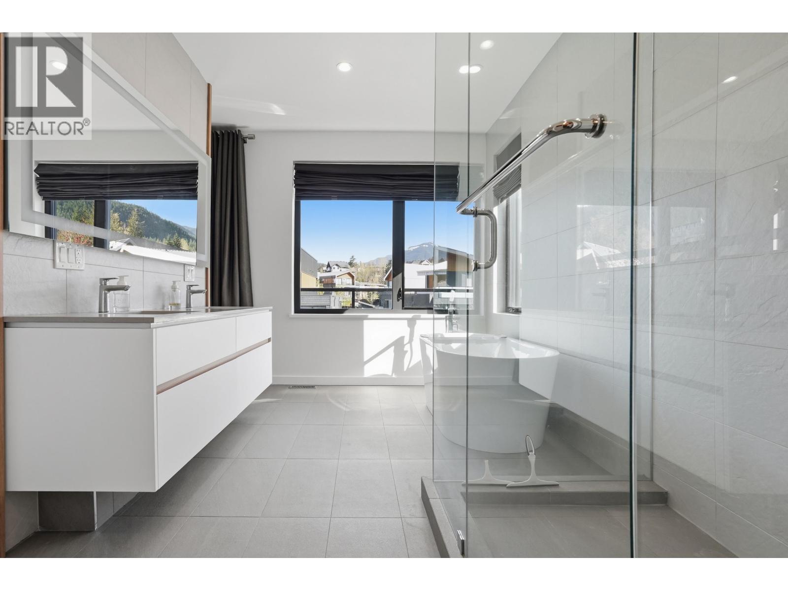 2978 Huckleberry Drive, Squamish, British Columbia  V8B 1B2 - Photo 19 - R3112545