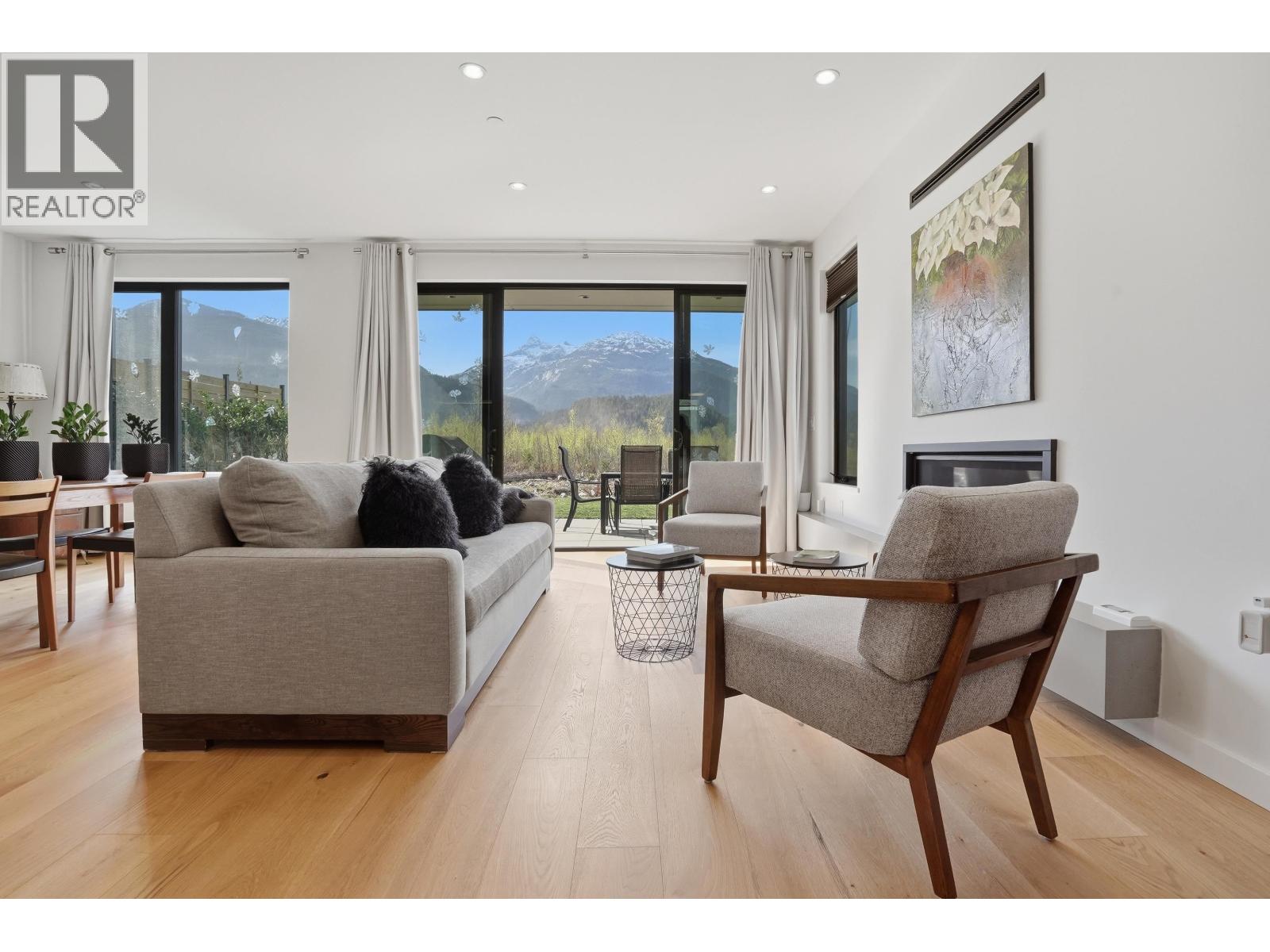 2978 Huckleberry Drive, Squamish, British Columbia  V8B 1B2 - Photo 6 - R3112545