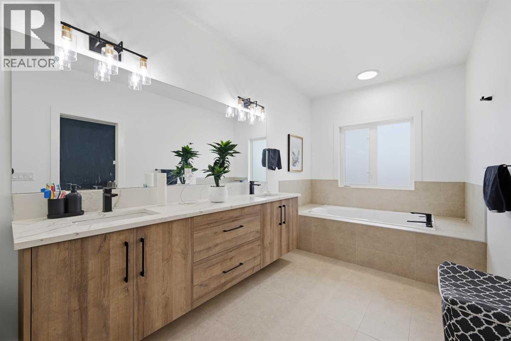 180 South Shore View S, Chestermere, Alberta  T1X 2Y3 - Photo 35 - A2298115