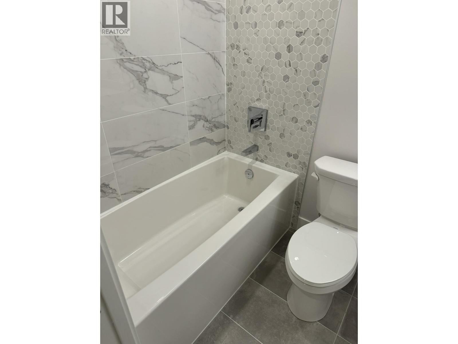 319 11655 Fraser Street, Maple Ridge, British Columbia  V2X 6W9 - Photo 10 - R3112574