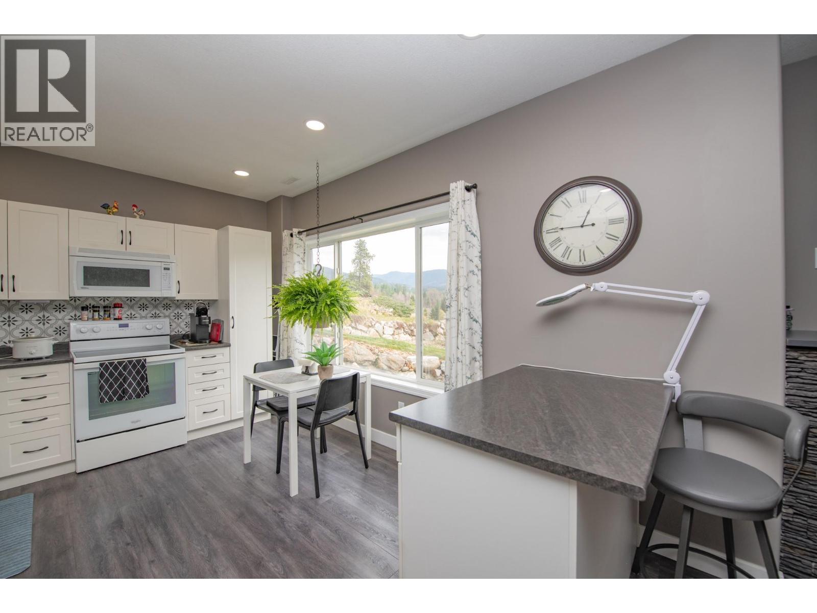 7104 Nakiska Drive, Vernon, British Columbia  V1B 3M5 - Photo 25 - 10382343