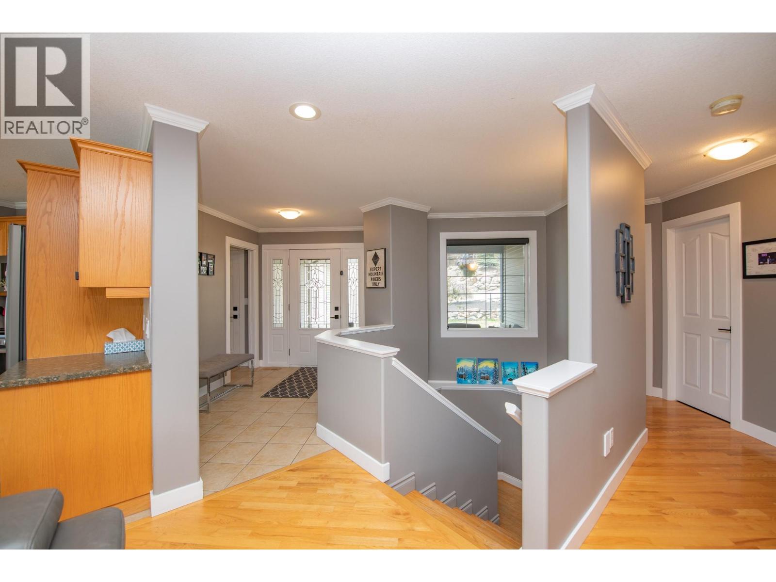 7104 Nakiska Drive, Vernon, British Columbia  V1B 3M5 - Photo 7 - 10382343