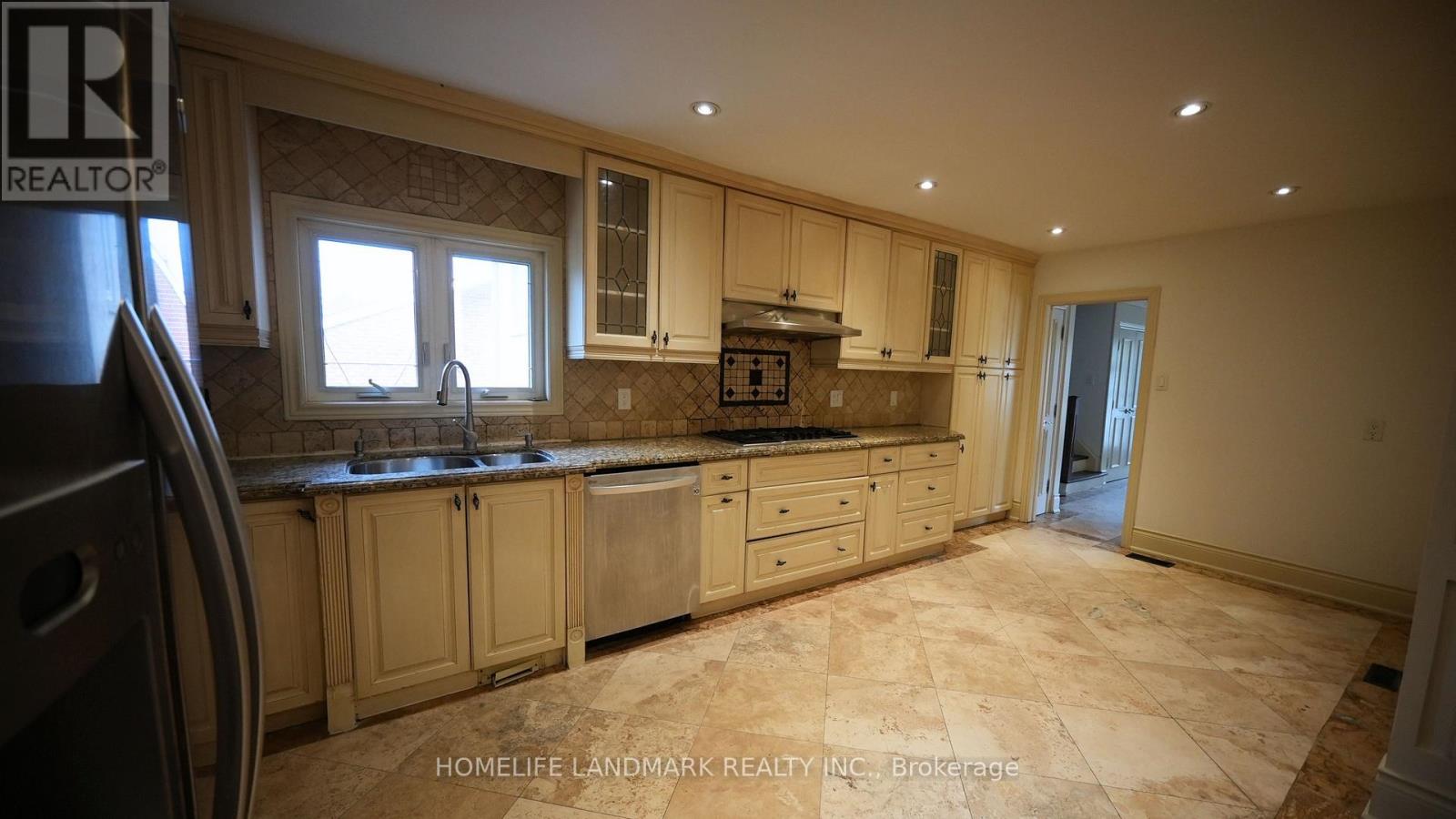 138 Newton Drive, Toronto, Ontario  M2M 2N3 - Photo 13 - C13009818