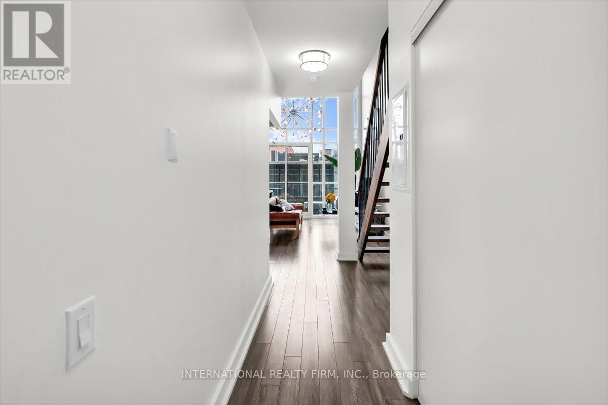 318 - 5 Hanna Avenue, Toronto, Ontario  M6K 1W8 - Photo 2 - C13009834