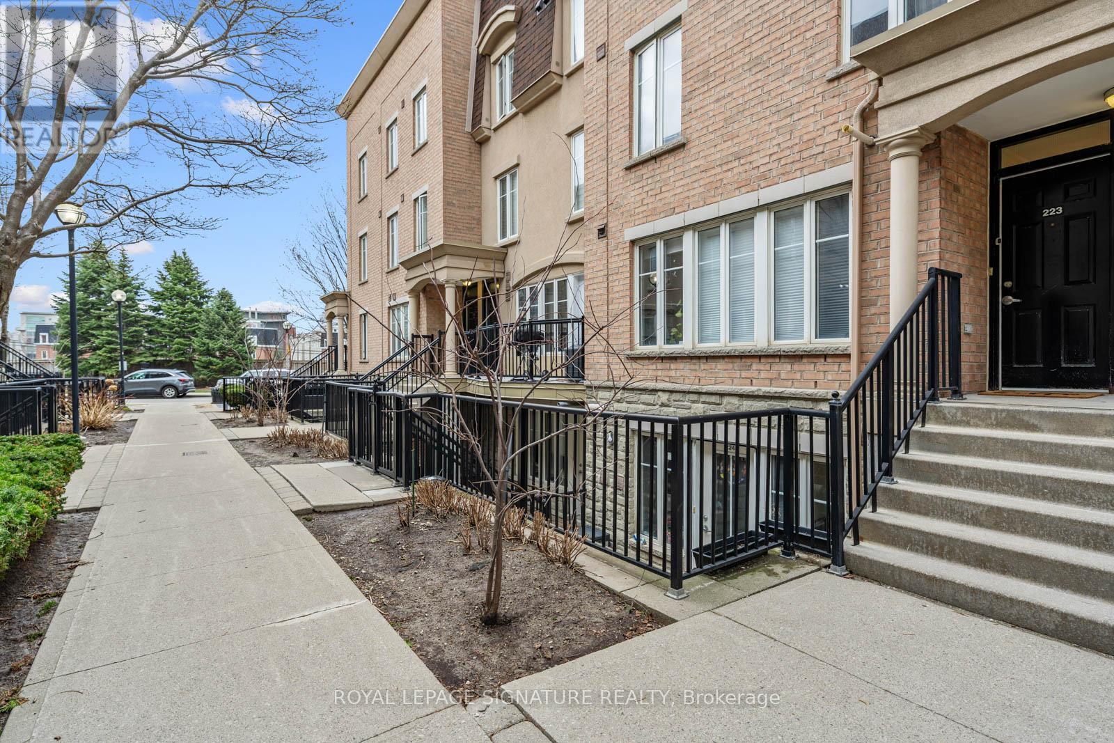 223 - 26 Western Battery Road, Toronto, Ontario  M6K 3N9 - Photo 4 - C13009854