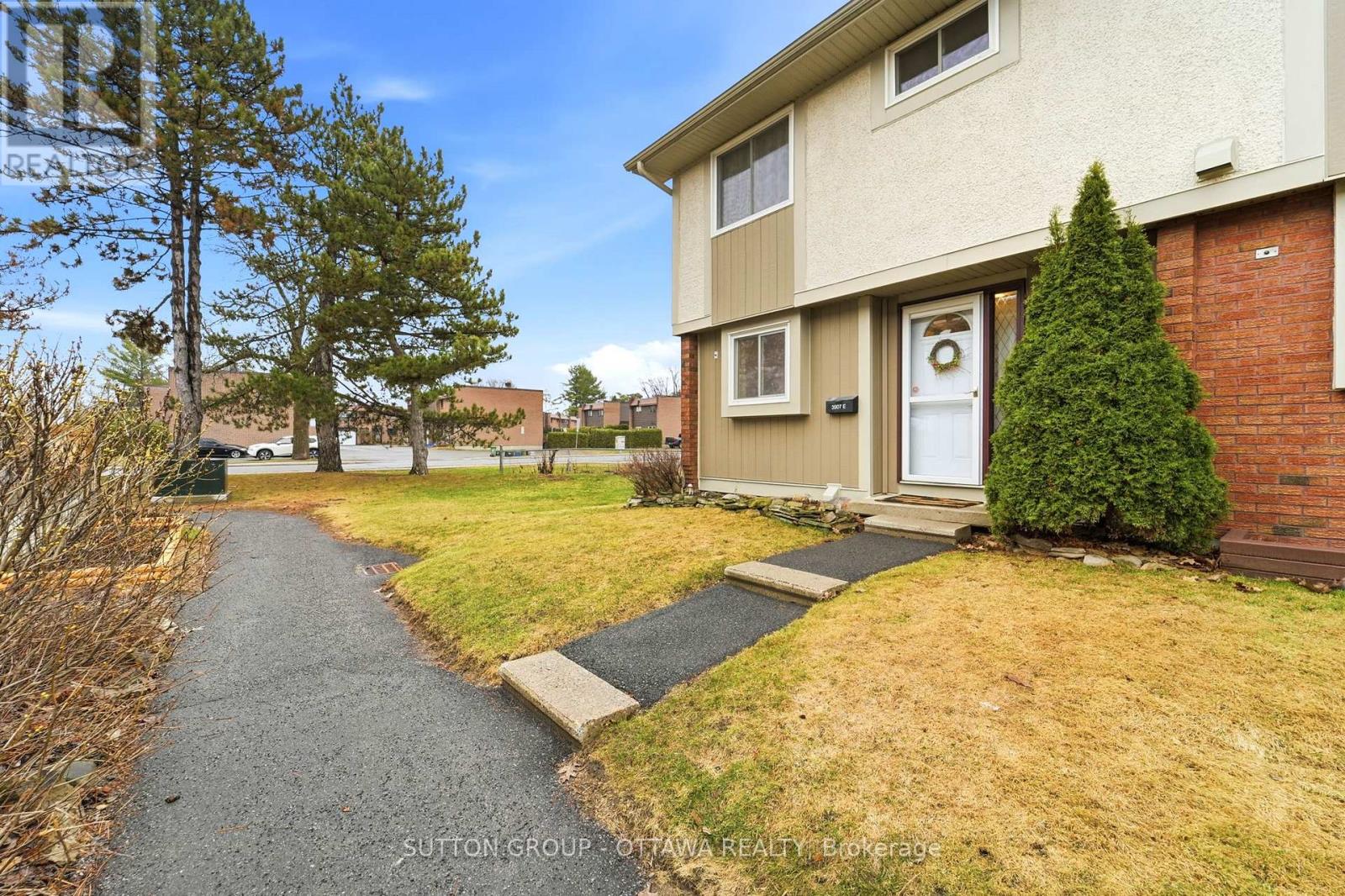 3907E OLD RICHMOND ROAD, Ottawa, Ontario