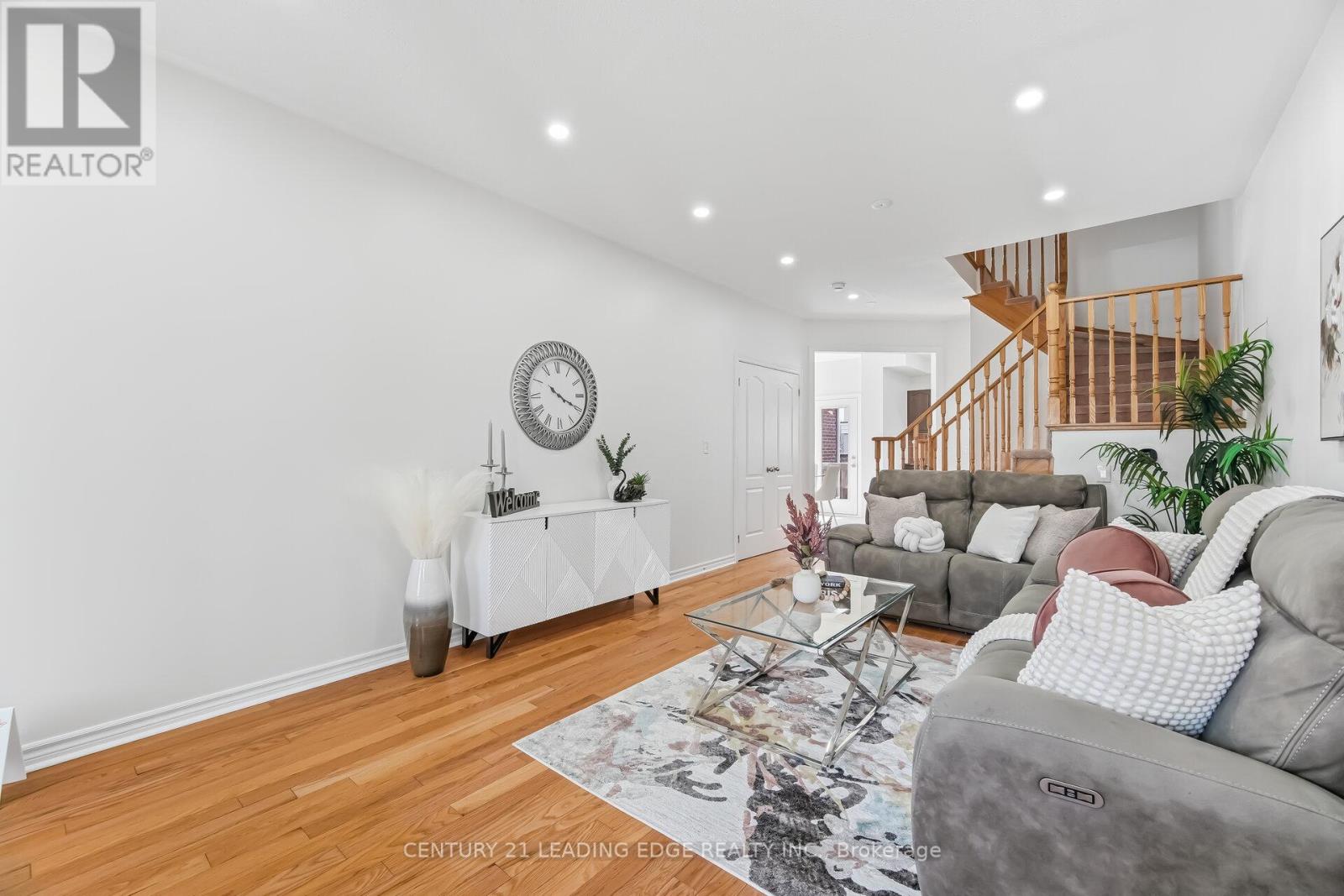 4 Moores Court, Markham, Ontario  L6B 0V7 - Photo 10 - N13009824